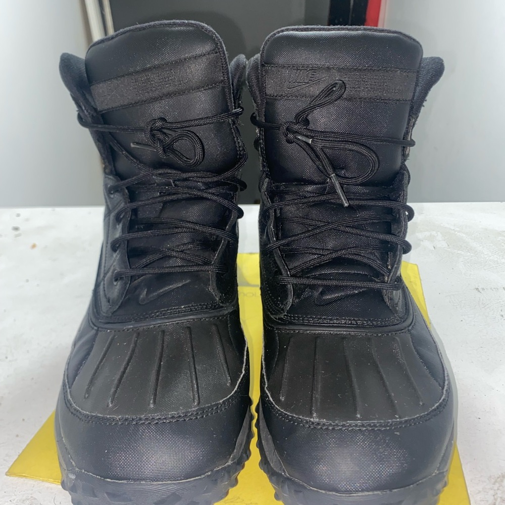 Nike ACG boots